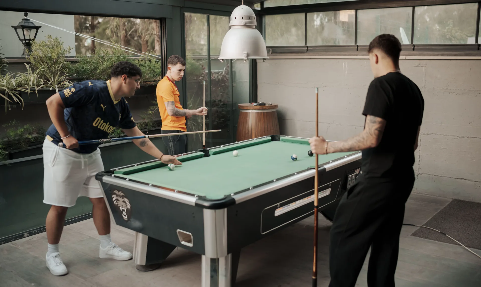 Locale Sports Bar – Genel