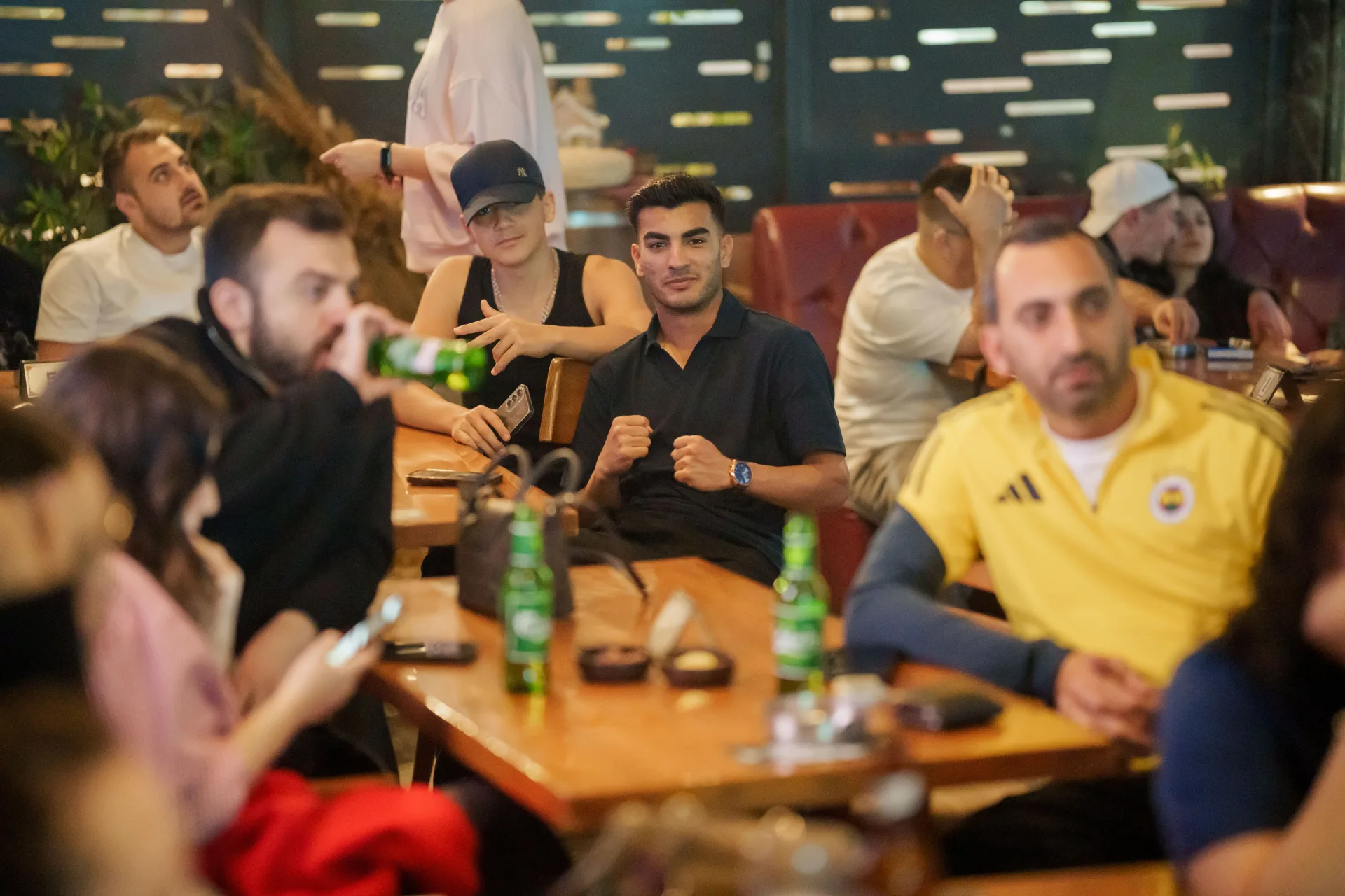 Locale Sports Bar – Genel