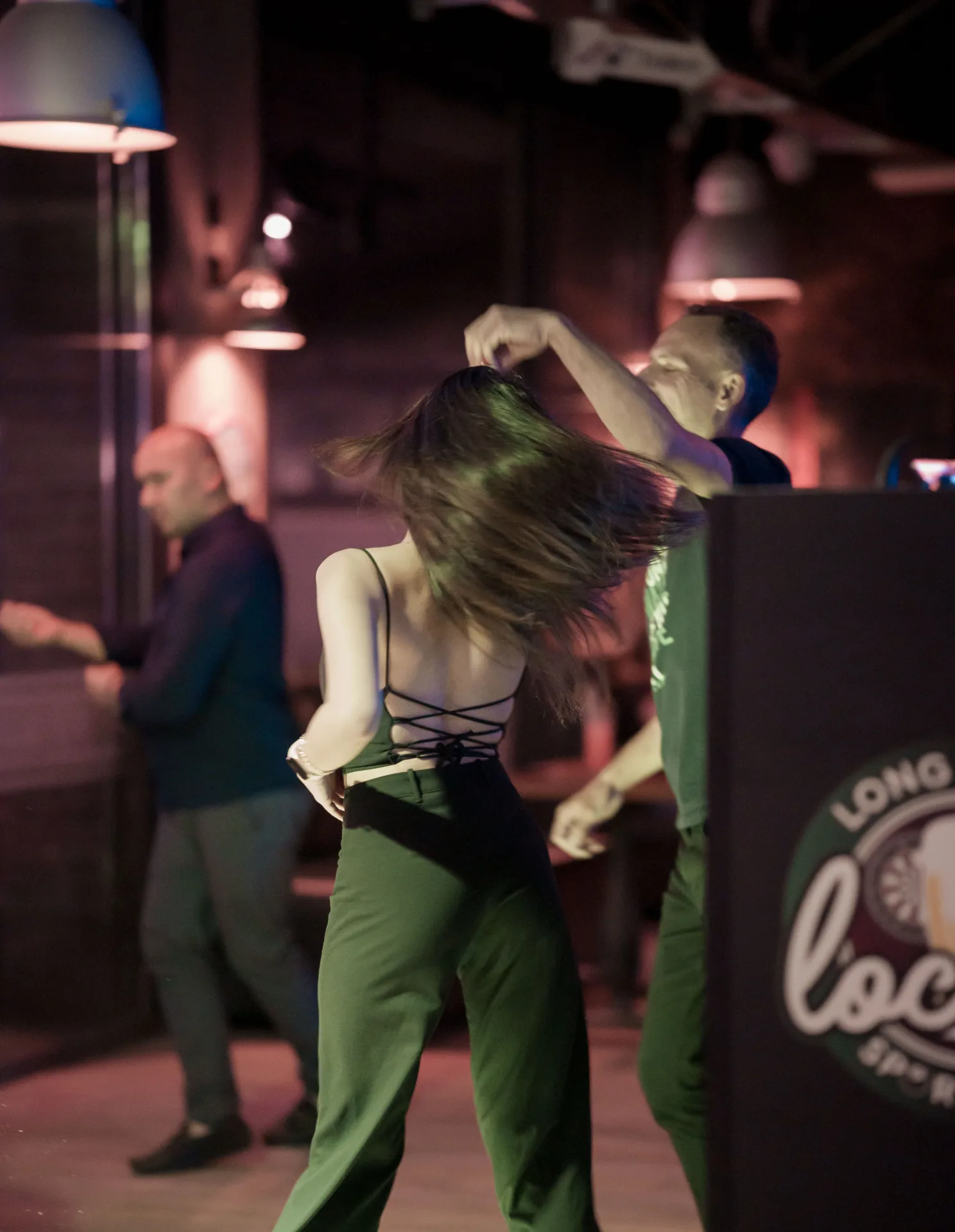 Locale Sports Bar – Party